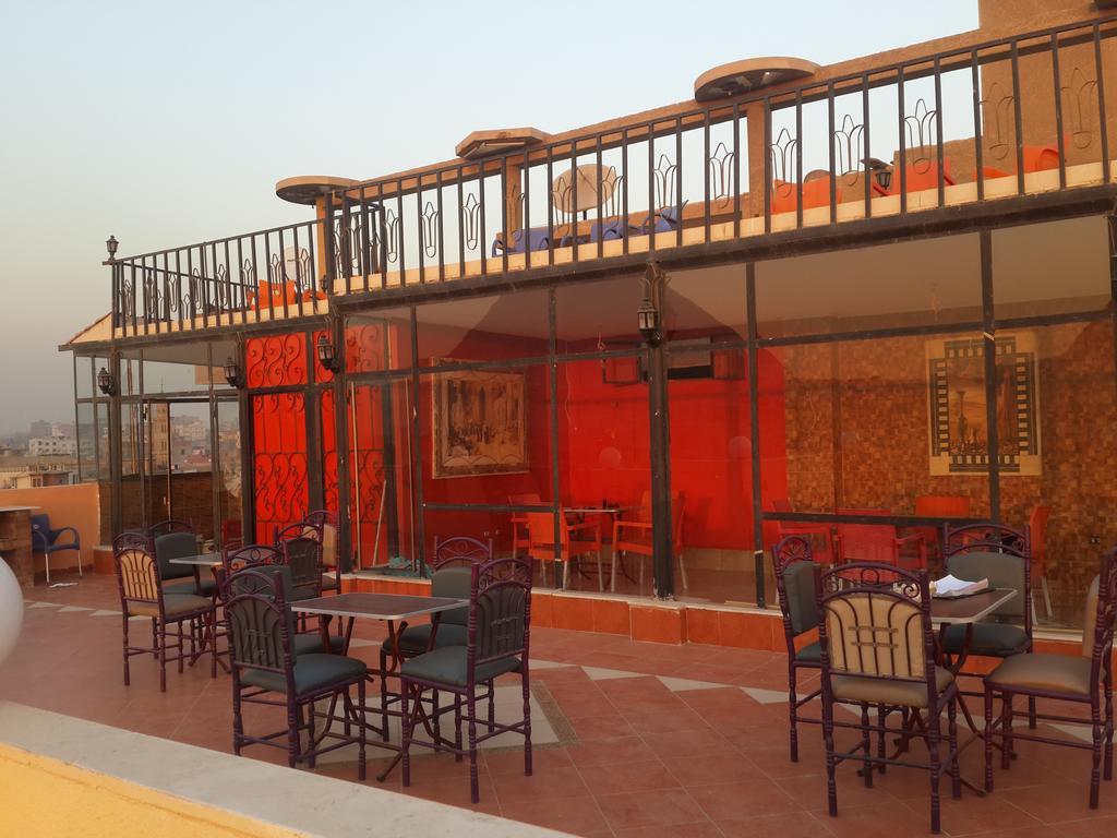 Pyramids Plateau Inn Giza Exterior foto