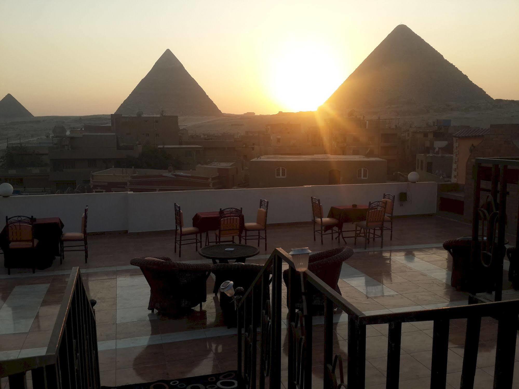 Pyramids Plateau Inn Giza Exterior foto